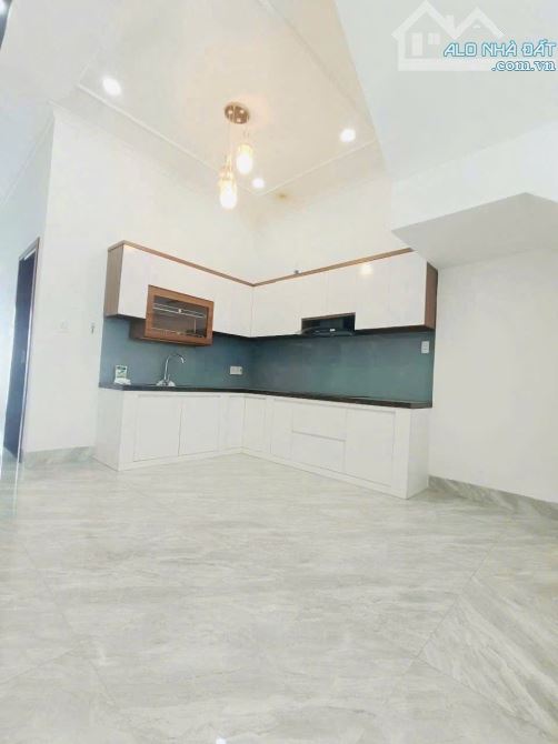 Nhà Phú Hoà – Hẻm 269 Nguyễn Thị Minh Khai, 4 x 23,7 = 94m², TC 60m² – đường bê tông 4m - 3