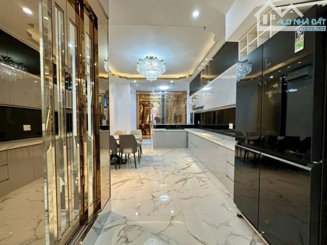 Bán nhà hẻm 7m 1979 Huỳnh Tấn Phát, Nhà Bè, DT 4 x18m, 3 lầu, St. Giá 9,8 tỷ - 3