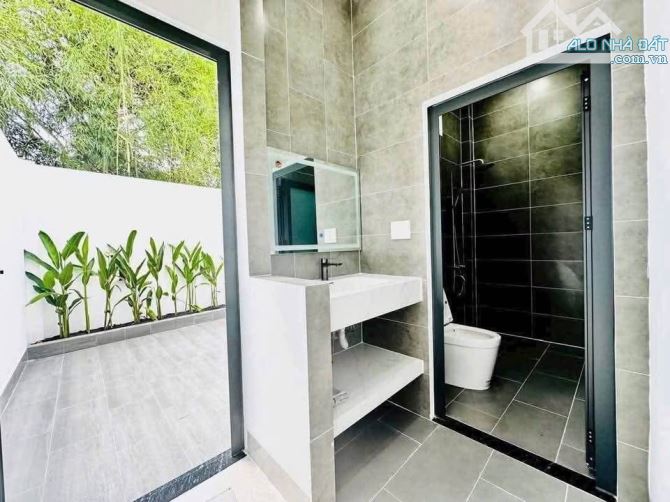 Bán nhà Phú Hòa – Công năng: 3PN, 3WC (2 WC khép kín), phòng khách, phòng thờ, bếp lớn - 3