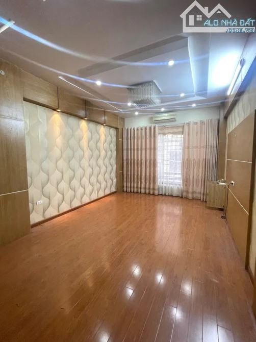 BÁN GẤP PHÂN LÔ VIP CẦU GIẤY - MẶT NGÕ Ô TÔ THÔNG - KINH DOANH - 2 THOÁNG, 18,6 TỶ. - 3