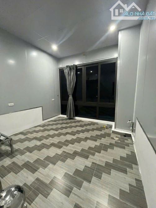 SÀI ĐỒNG, HOÀNG THẾ THIỆN NHÀ 3 TẦNG DIỆN TCHS 60 M2 HÀNG HIẾM GIÁ CHỈ HƠN 3 TỈ - 3