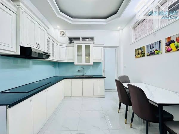 HOÀNG CÔNG CHẤT - SỔ  PHÂN LÔ-   VỈA HÈ DỪNG ĐỖ NGÀY ĐÊM -  Ô TÔ VÀO NHÀ - GIÁ ĐẦU TƯ - 3