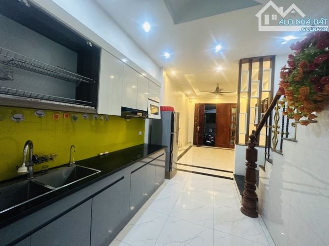 💥 BÁN NHÀ 5 TẦNG THANH AM, VIỆT HƯNG – 33M² RIÊNG + 22M² CHUNG – GIÁ CHỈ 5.65 TỶ - 3