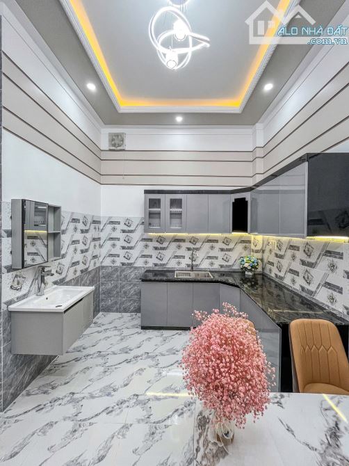 NHÀ TRỆT 2 LẦU MỚI CÁCH ĐẠI HỌC Y DƯỢC 150M - ĐS 26 KDC THỚI NHỰT 1, AN KHÁNH, NINH KIỀU - 3