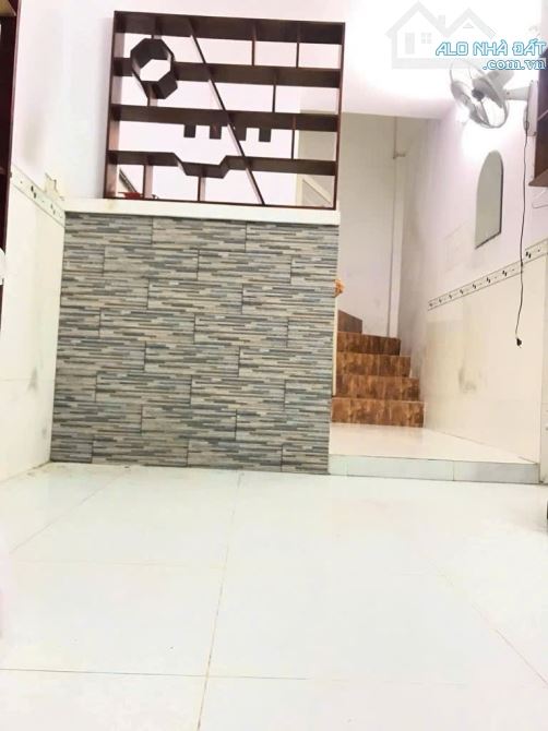 -NHÀ  HẺM ĐƯỜNG BÀ HẠT,  21m2, 3 TẦNG,  CHỈ HƠN 3 TỶ - TT SẦM UẤT Q 10 - CHỢ NHẬT TẢO - 3
