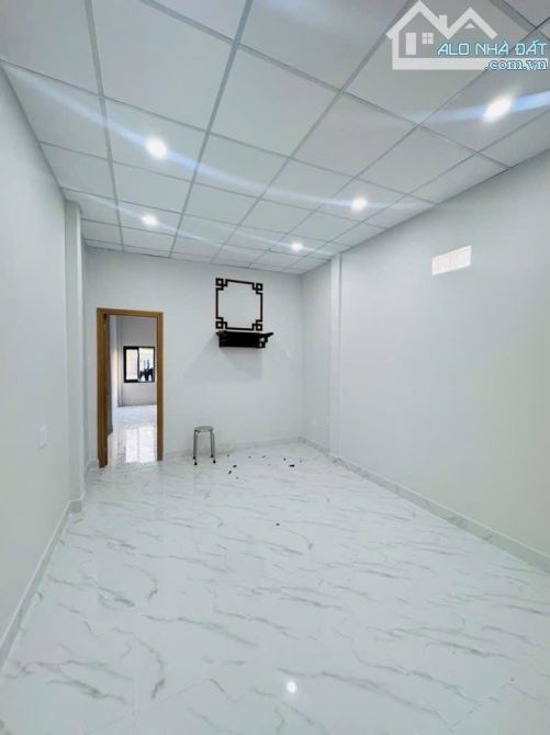 CƯ XÁ PHÚ LÂM A - QUẬN 6 - GIÁP QUẬN 11 - 4x16m 64m2 - 4Pn - HẺM 4M - CHỈ 6.1 TỶ CÒN BỚT - 3