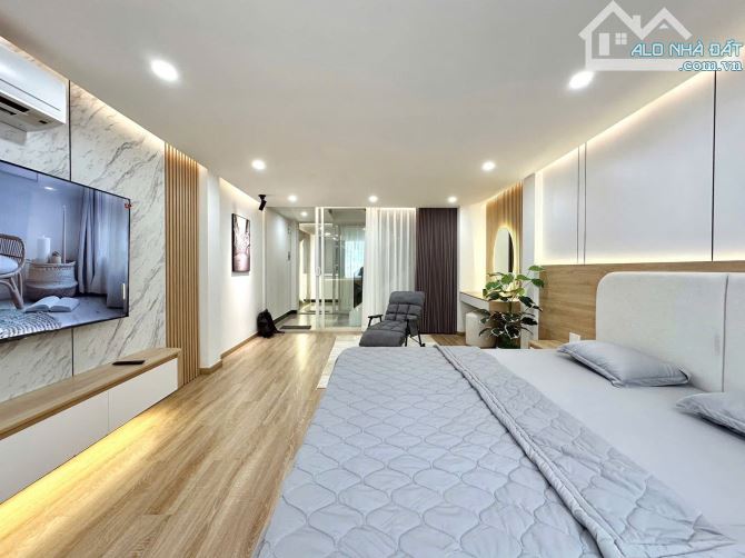 Bán nhà 5 tầng Quận Phú Nhuận đường Phan Xích Long: 13.6tỷ. Full nội thất. Một đời chủ - 3