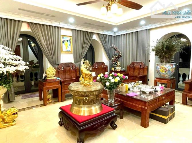 Building Nguyễn Trãi, phân lô ô tô tránh, KD, mặt tiền 10m, DT 1 tỷ/năm, 110m*9T thang má - 3
