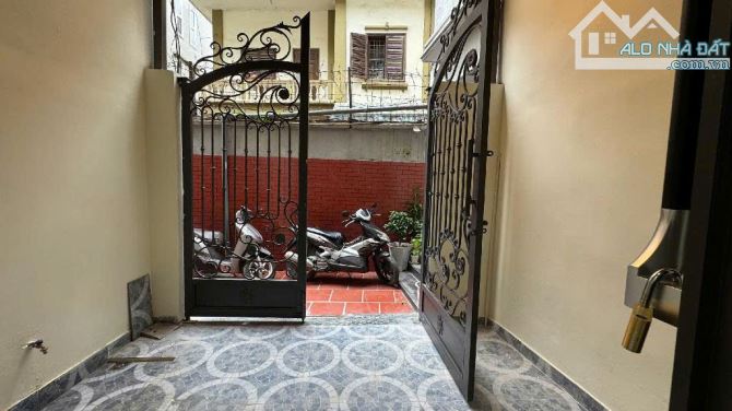 BÁN NHÀ 4 TẦNG, 71M² NGÕ THÔNG NGUYỄN VĂN CỪ – Ô TÔ ĐỖ CỬA – GẦN ÁI MỘ, HỒNG TIẾN, BỒ ĐỀ – - 3