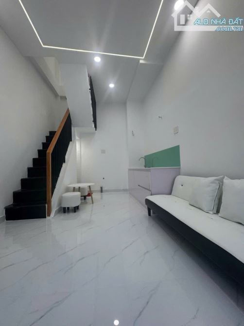 NHÀ ĐẸP LŨY BÁN BÍCH, TÂN PHÚ, 3.3x5.5M, 1 TRỆT 2 LẦU, 2PN, 3WC, GẦN ĐẦM SEN. GIÁ 2.99 TỶ - 3