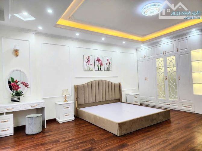Phân Lô 7 Tầng Thang Máy, 2 Thoáng - Đẹp Nhất Hồ Tùng Mậu Cạnh GoldMark 43m2 MT 4m 15.8 tỷ - 3