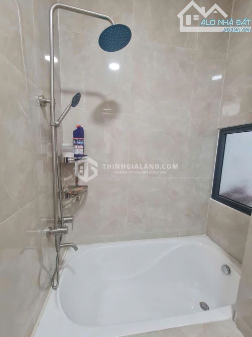 BÁN NHÀ 1 TRỆT 2 LẦU HẺM Ô TÔ ĐẾN NHÀ ĐƯỜNG PHAN CHU TRINH GẦN BIỂN BÃI SAU GIÁ CHỈ 5t2 - 3