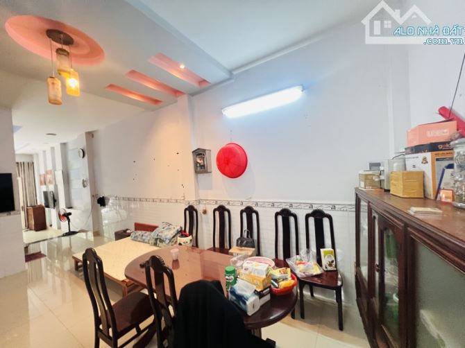 🏡 Nhà Đẹp 2 Tầng Nguyễn Văn Quá Q12 - 4.5x18m - Giá 4.45 Tỷ - Sát Chợ Cầu! 🌟 - 3