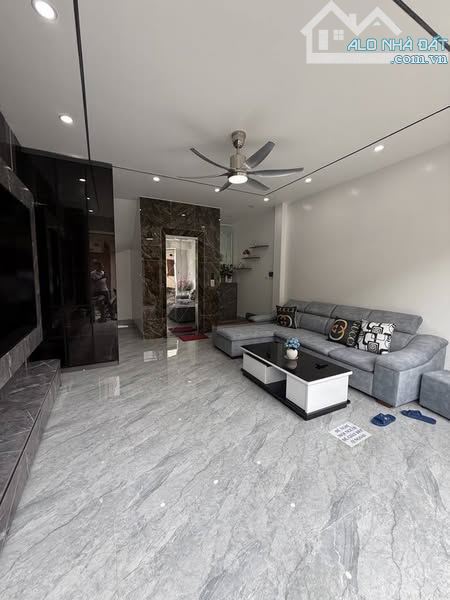 BÁN NHÀ ĐÀM QUANG TRUNG, 6 TẦNG ,THANG MÁY, 40 M.  CHỈ 9...TỶ - 3