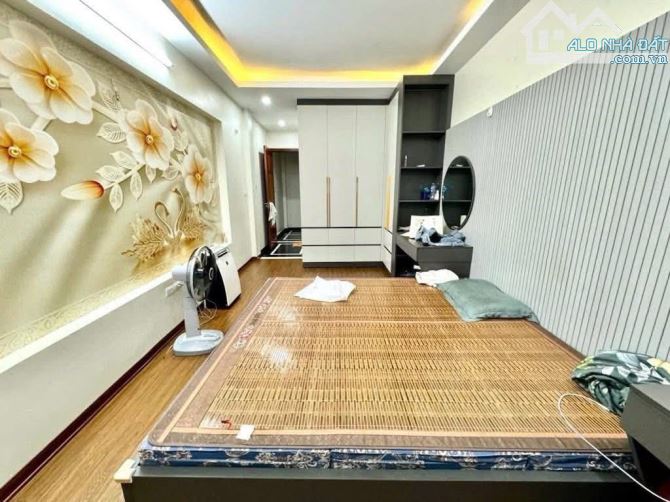 👉B.á.n Nhà 30M2 5Tang giá6,5 Tỷ Ngõ 192 Lê Trọng Tấn  👉 Dân Xây ￼ - 3