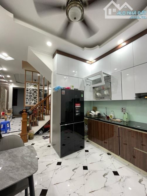 🔥🔥 Nhà Đẹp Pháo Đài Láng - Mặt Tiền Rộng - Gần OTo - 3