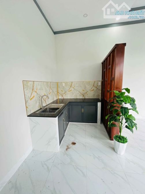Gấp lắm rồi ! Bán căn nhà ở Đ . Nguyễn Thị Ni , Phước Hiệp 140m2 sổ hồng riêng  giá 830tr - 4