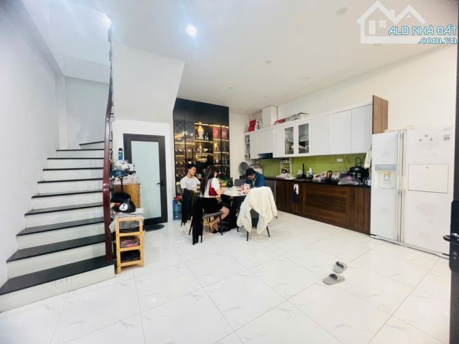ĐẸP THẬT-TRUNG TÂM NGỌC LÂM NGUYỄN VĂN CỪ, ĐI BỘ RA CHỢ -20M MP NGUYỄN VĂN CỪ, THANG MÁY, - 4