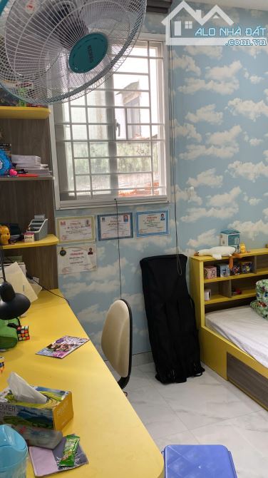 Bán Nhà Trần Bình Trọng Gần Chợ Hoa Hồ Thị Kỷ - Hẻm Xe Hơi - 42m² - 2 Tầng - 10,5 tỷ - 4