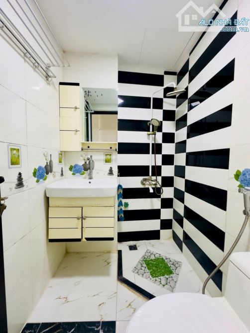 Bán nhà Từ Liêm 40m², 5 tầng, giá 6.7 tỷ, kinh doanh - 4