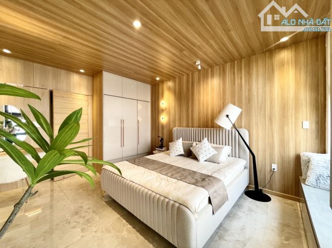 PHÂN LÔ VIP - 4X17M - ÔTÔ ĐỔ CỬA - FULL NỘI THẤT - THANG MÁY, PHẠM VĂN CHIÊU GÒ VẤP, 9.X T - 4