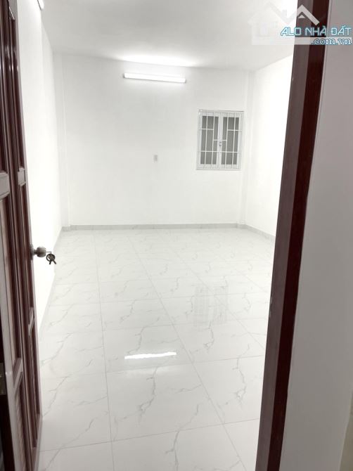 SÁT MẶT TIỀN LÊ TRỌNG TẤN- 92M2- 2 TẦNG ,4PN, CHO THUÊ 16 TRIỆU, HXH - NHỈNH 7 TỶ - 4