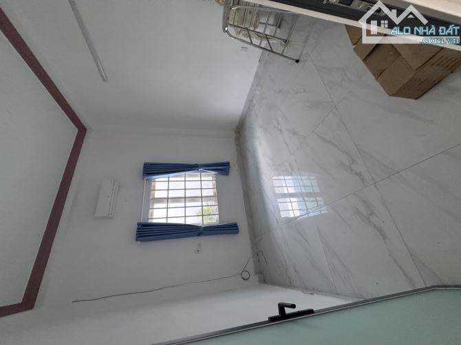 Bán Nhà 3 Tầng Hẻm 6m Linh Đông 200m2 Ngang 8m 4PN gần Phạm Văn Đồng Chợ Thủ Đức Giá 12,2 - 4