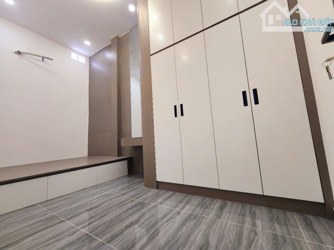 Bán gấp nhà đẹp ở Âu Dương Lân, xe hơi đỗ cửa, 51m2, SHR, chỉ nhỉnh 6 tỷ. - 4