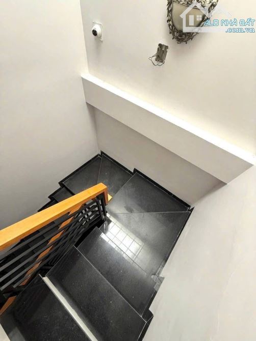 🌈CHDV 5 Tầng Mặt tiền đường  THẠNH LỘC 38 Dtsd 251m2(4.3 x 18m) DÒNG TIỀN 20tr - 4