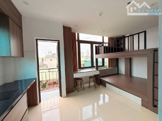 Bán nhà Bạch Mai _ Trương định, 50m, 14 Tỷ, 7 tầng lô góc , 10 P,VF3 vào nhà, PCCC Đủ