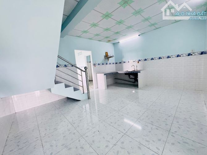Nhà gác lửng 96m2 giá 1tỷ289triệu sổ sẵn cách Bến Xe Q8 tầm 30phút - 4
