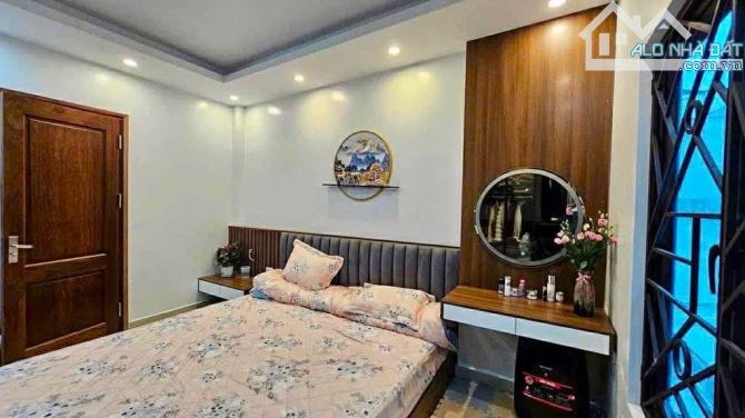 Bán Nhà Cầu Lủ, Hoàng Mai – Ô Tô Đỗ Cửa, 15m Ô Tô Tránh – 56m², 5 Tầng, Giá 10 Tỷ - 4