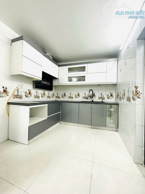 Bán nhà 3,5 tầng ngõ ô tô đỗ cửa đường Nguyễn Văn Linh - 4