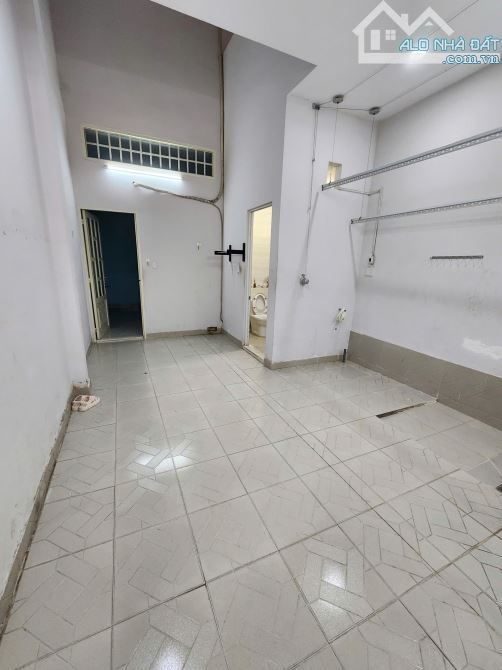 NHÀ ĐƯỜNG TRƯỜNG CHINH, 4x21m, HẺM XE HƠI, GẦN AN SƯƠNG - 4