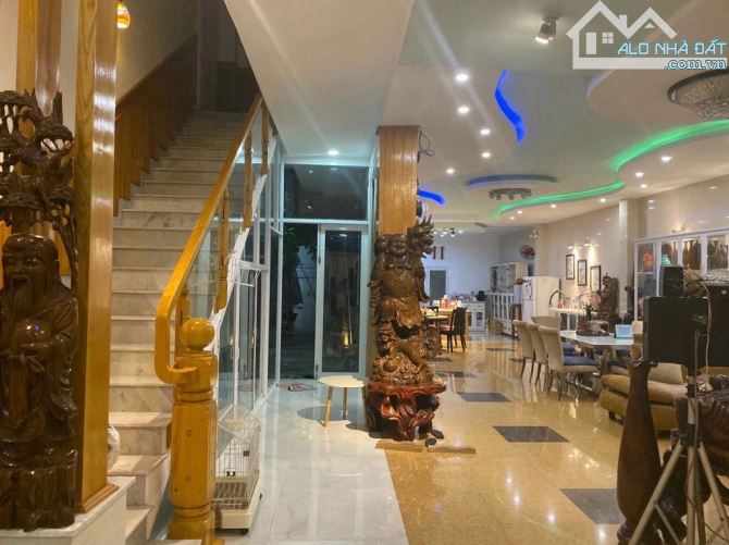 💥Cần Bán Nhà VIP 4 Tầng Đường Lý Tự Trọng - Quận Hải Châu - TP Đà Nẵng.  🔹Diện tích đất - 4