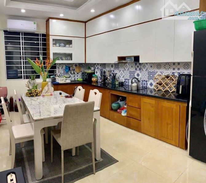 Nhà Thuỵ Phương, 5 tầng, dân xây, xe 45 chỗ đỗ cửa chỉ 6,9 tỷ - 4