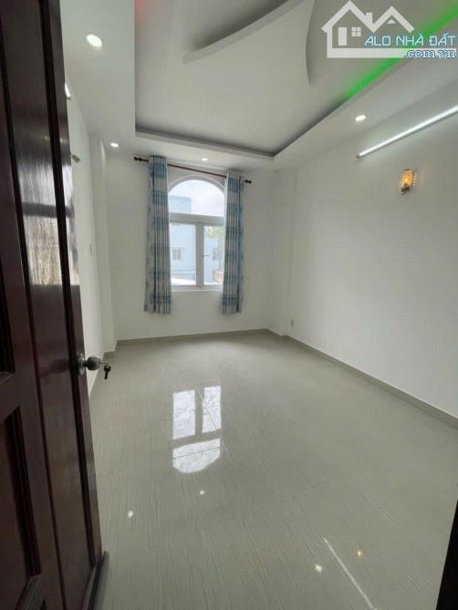 Siêu phẩm Nguyễn Khoái Q4. 42m2. 4T. 4PN. Đầy đủ công năng. 5,4 tỷ có TL - 4