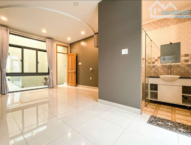 BÁN NHÀ MỚI 3 TẦNG – HẺM THÔNG SÁT MẶT TIỀN SONG HÀNH, QUẬN 12 -114M2 - 4