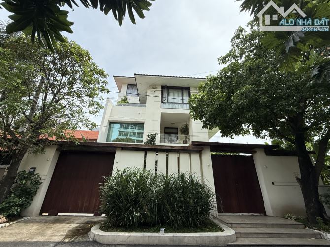 Cực Gấp!!! Bán biệt thự hồ bơi sân vườn khu compound Nguyễn Văn Hưởng. 11x22  chỉ 79 tỷ - 4