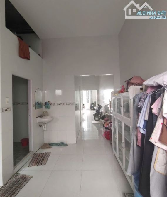 Có cái nhà nhỏ hẻm oto cần bán ở Tân Hiệp Hóc Môn dt 93,8m2 chỉ 800 TRIỆU Sổ hồng riêng - 4