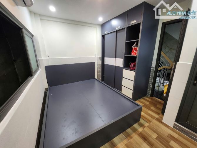 Nhà Cho Thuê Nguyên Căn Hẻm Vip Quận 1 - 4