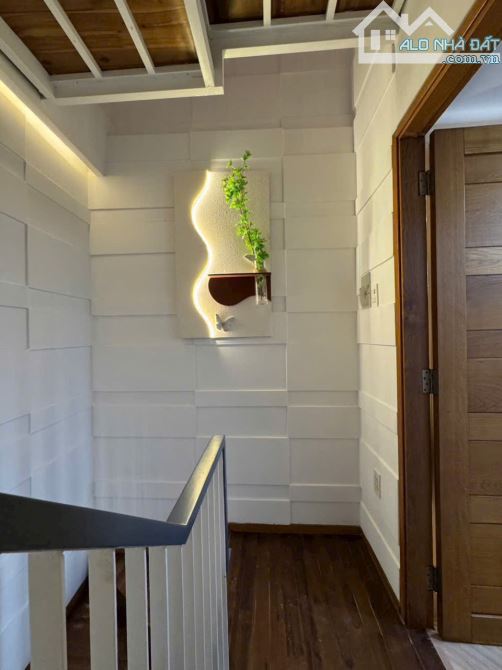 Nhà Đẹp Full Nội Thất Khu Phan Xích Long Cần Bán - 4