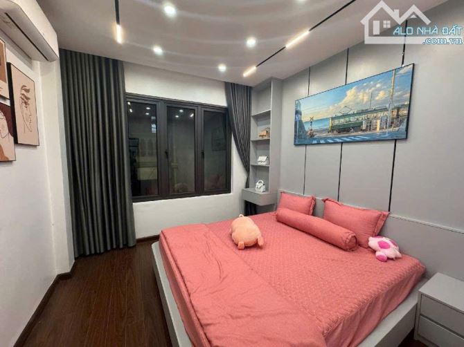 Triều Khúc - 30m ra oto - diện tích 30m- 5 tầng - giá 6 tỉ - 4