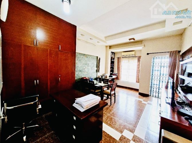Mặt tiền khu Tên Lửa - Gần công viên - 4 tầng - 4m x 20m - 5PN - Đang làm văn phòng - 4
