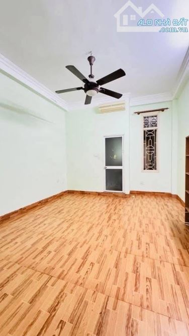HÀNG HIẾM !! Tây Sơn, 53m, 6ngủ, Phân lô ô tô tránh, Ngõ thông kinh doanh, Sổ vuông nở hậu - 4