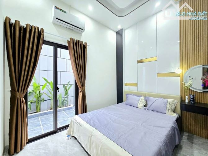 Nhà 2 tầng kiệt oto sân rộng rãi TÔN ĐẢN - 4