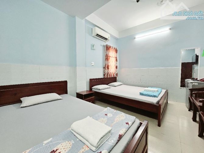 KHÁCH SẠN NGAY TRUNG TÂM BÌNH THẠNH - 6TẦNG DÒNG TIỀN HƠN 2 TỶ/NĂM - GIÁ THƯƠNG LƯỢNG MẠNH - 4