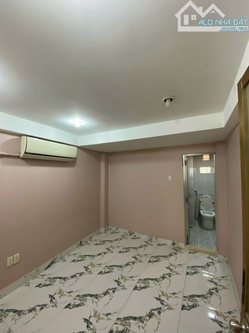 Bán nhà quận 1- Hẻm xe hơi 6m- 4 tầng đúc- 4pn+4wc- sổ hồng hoàn công đủ-6 tỷ x - 4