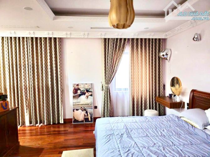 Building Nguyễn Trãi, phân lô ô tô tránh, KD, mặt tiền 10m, DT 1 tỷ/năm, 110m*9T thang má - 4