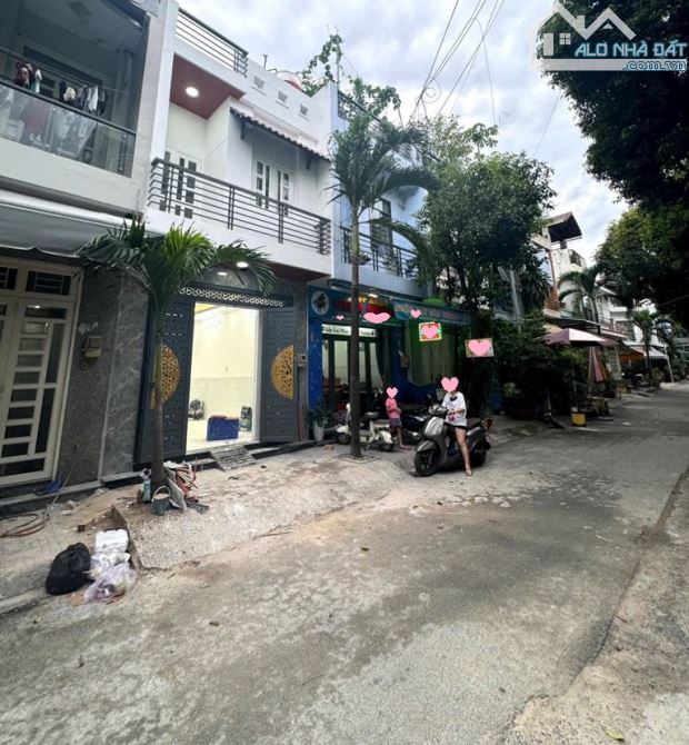 Bán nhà mặt tiền đường 10m, gần Nguyễn Sơn, Tân Phú, 48m2 (4x12), 2 tầng đẹp, chỉ hơn 5 tỷ - 4